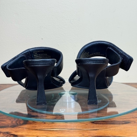 Open Edit Quincy Sandal in black - Picture 8 of 16